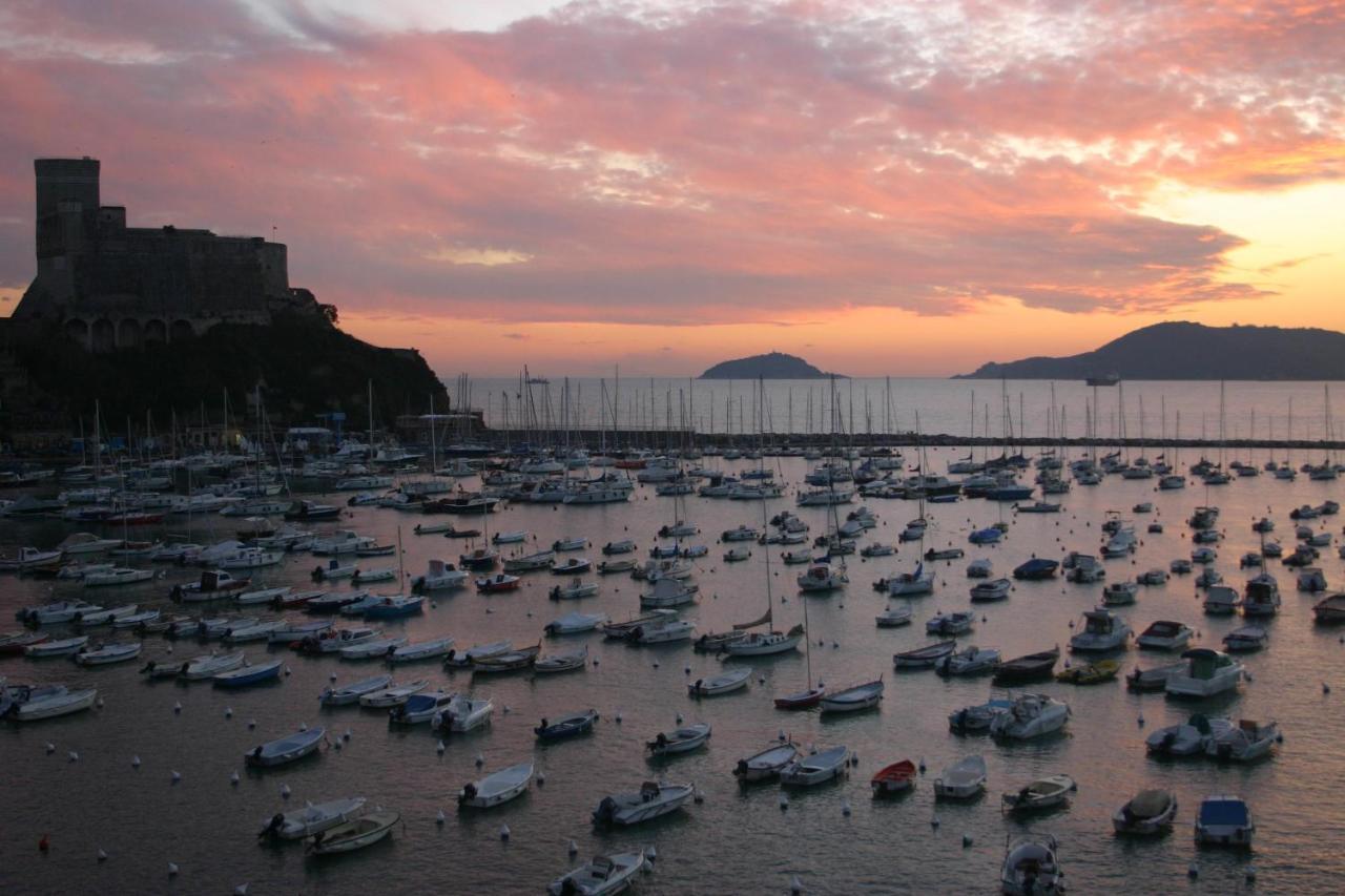 Ca De Lerse Apartment Lerici Bagian luar foto